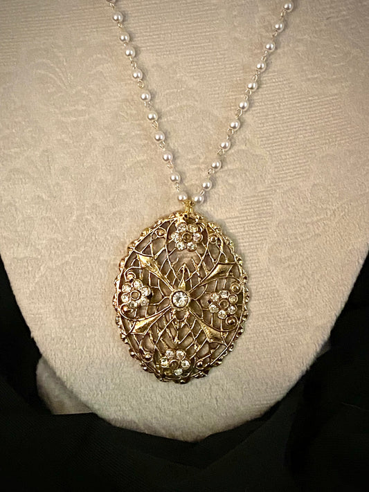 Vintage Gold and Pearl Necklace