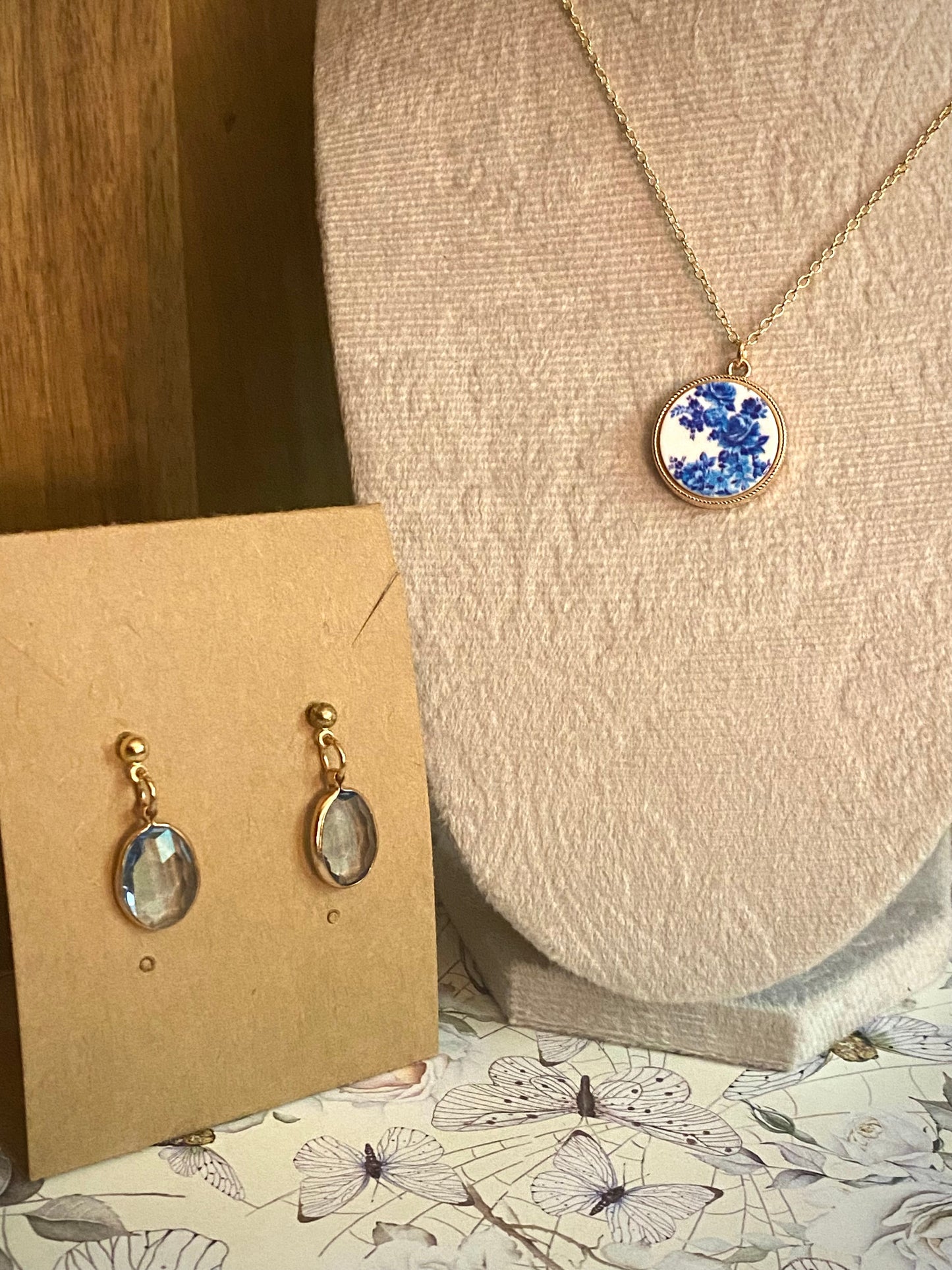 Blue Porcelain Circle Set