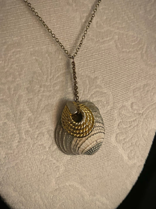 Rope Shell Necklace