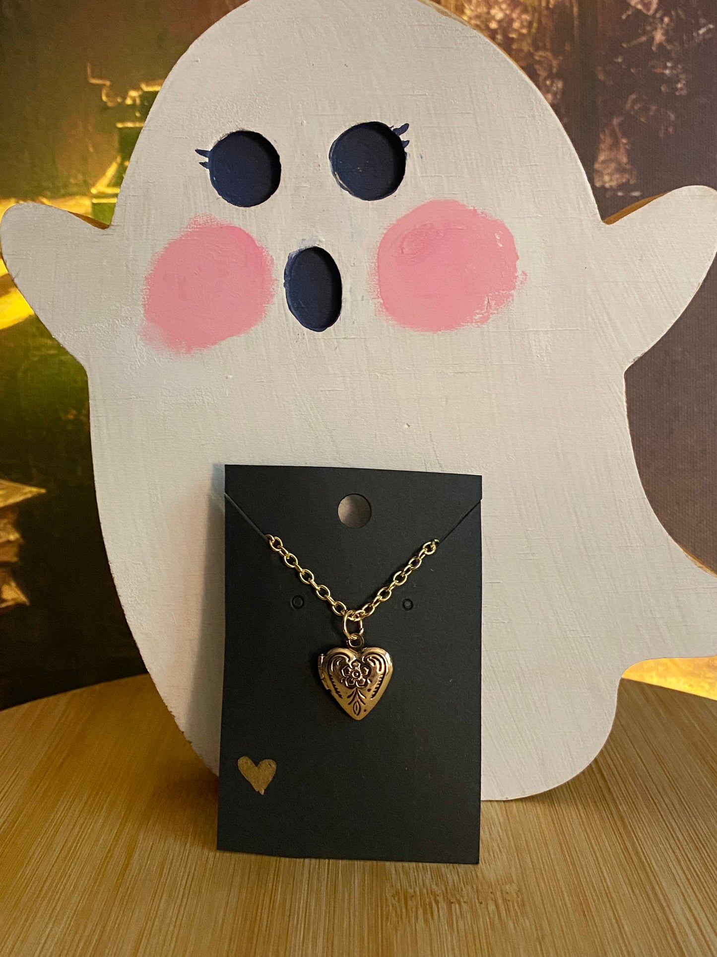 Small Ghost Locket (Ghost in Shoes)