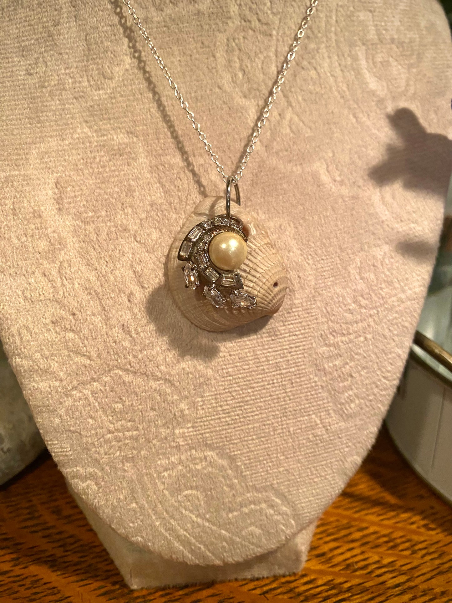 Silver Sparkle Shell Pendant