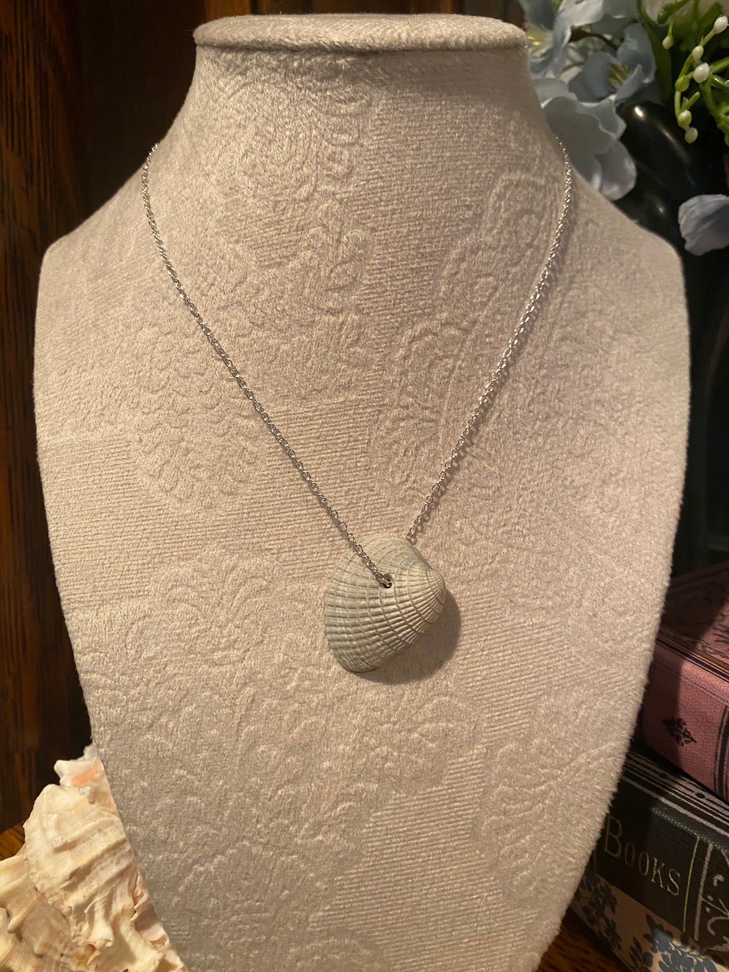 Simple Shell Necklace