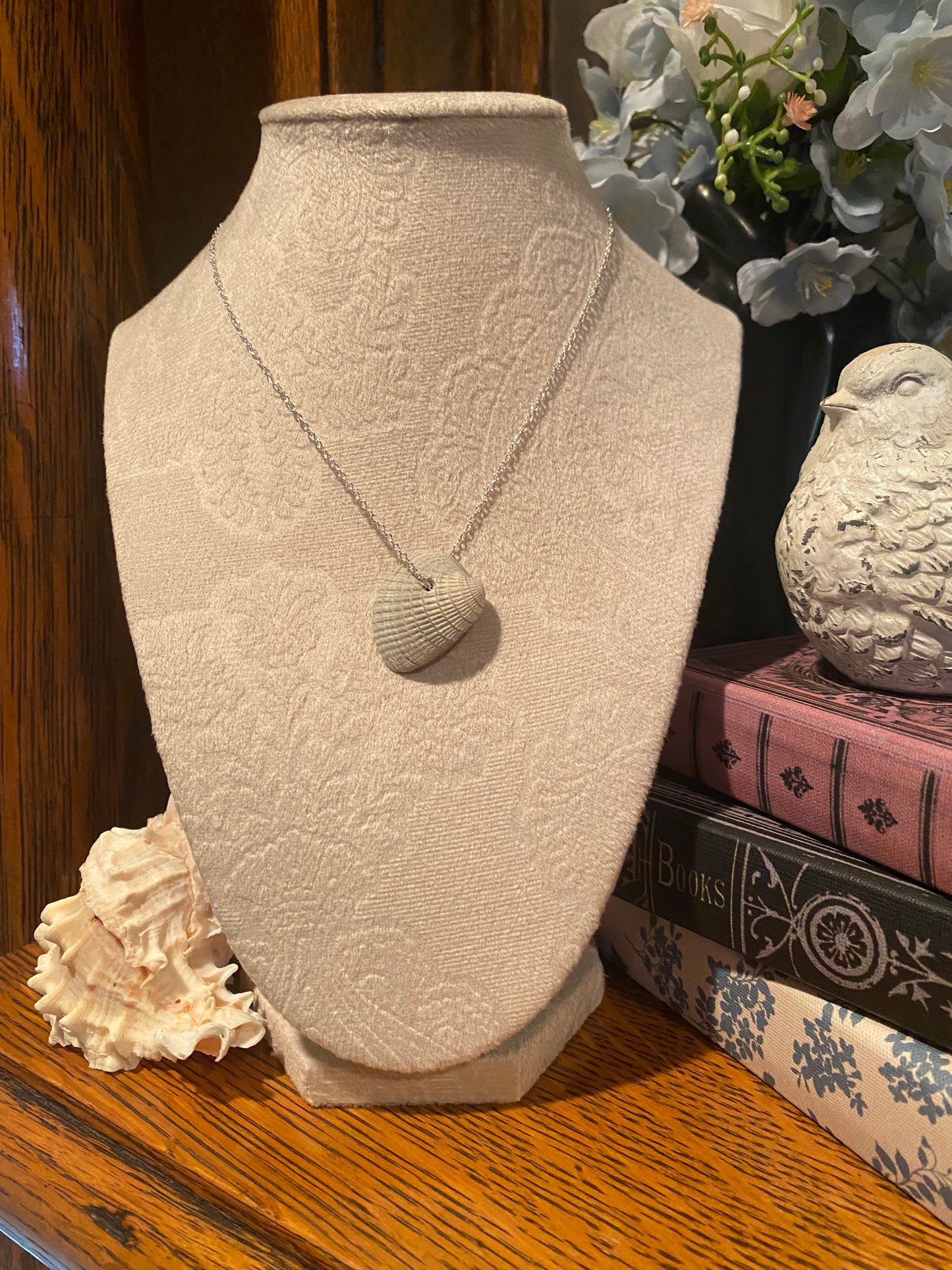 Simple Shell Necklace