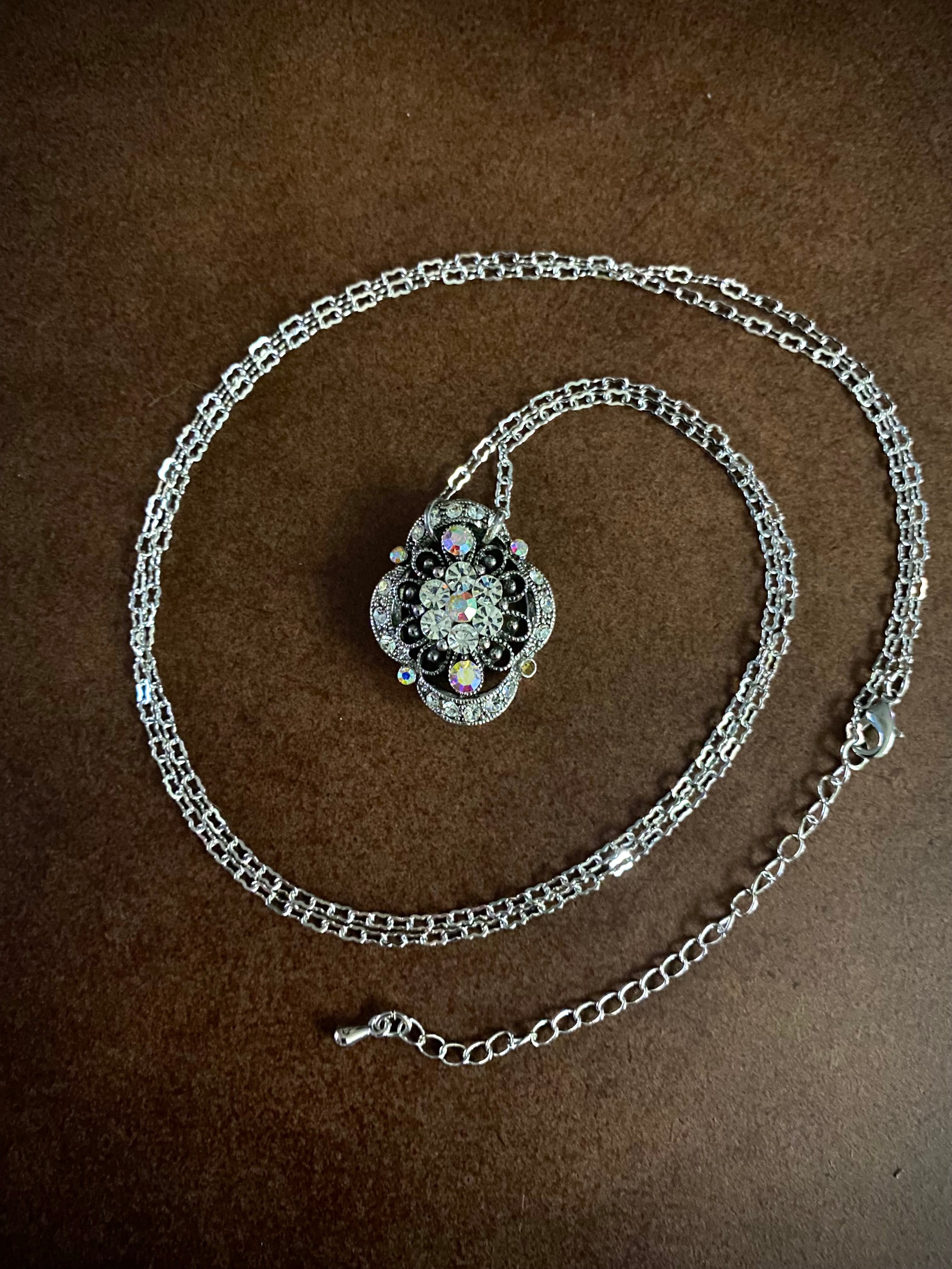 Silver Sparkle Pendant Necklace