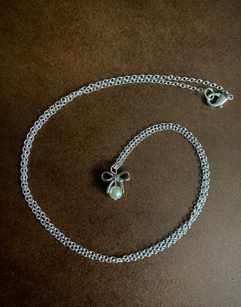 White Bow Set Silver