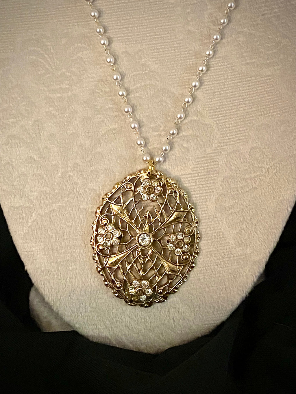 Vintage Gold and Pearl Necklace