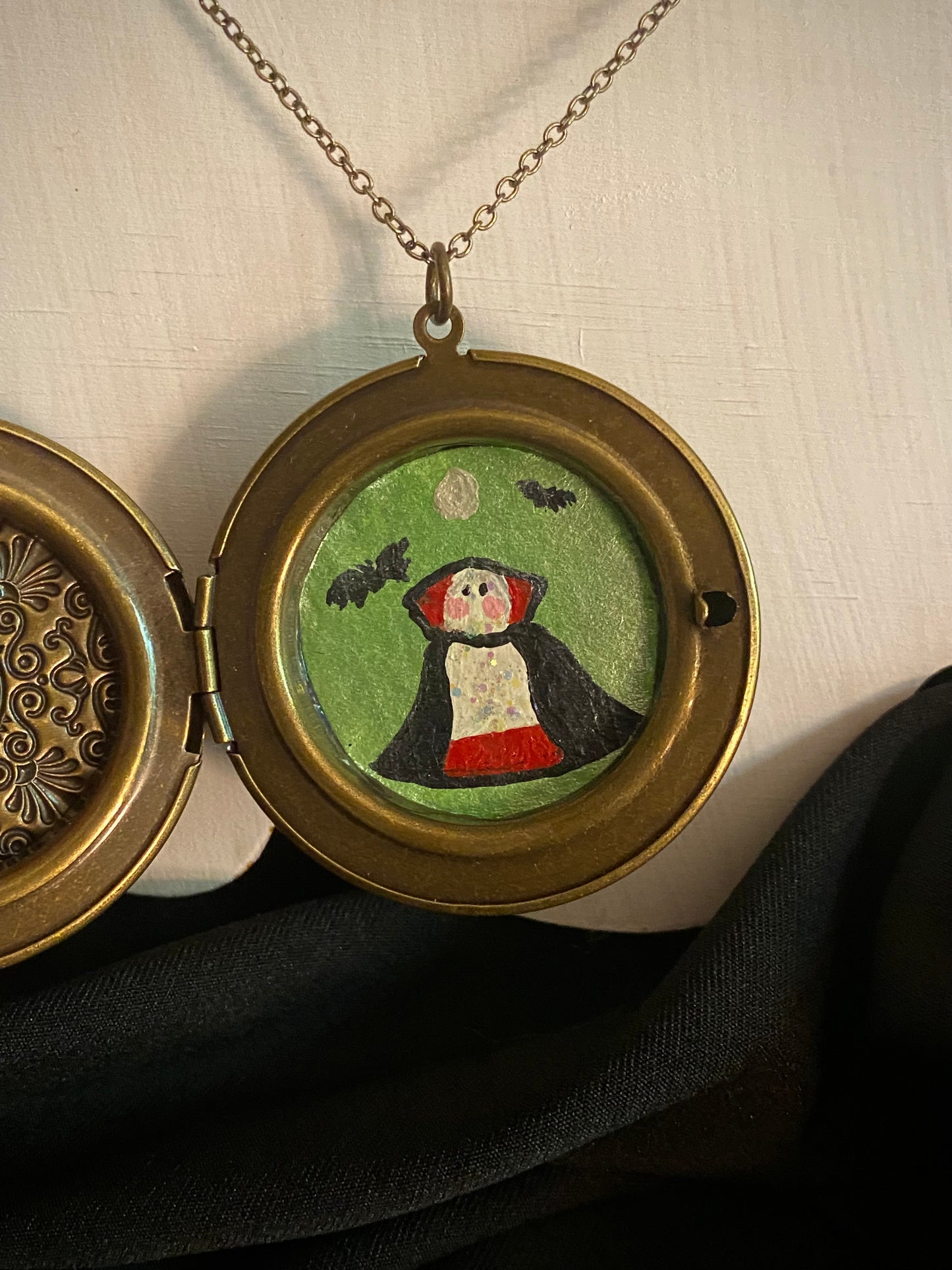 Sparkle Vampire Locket