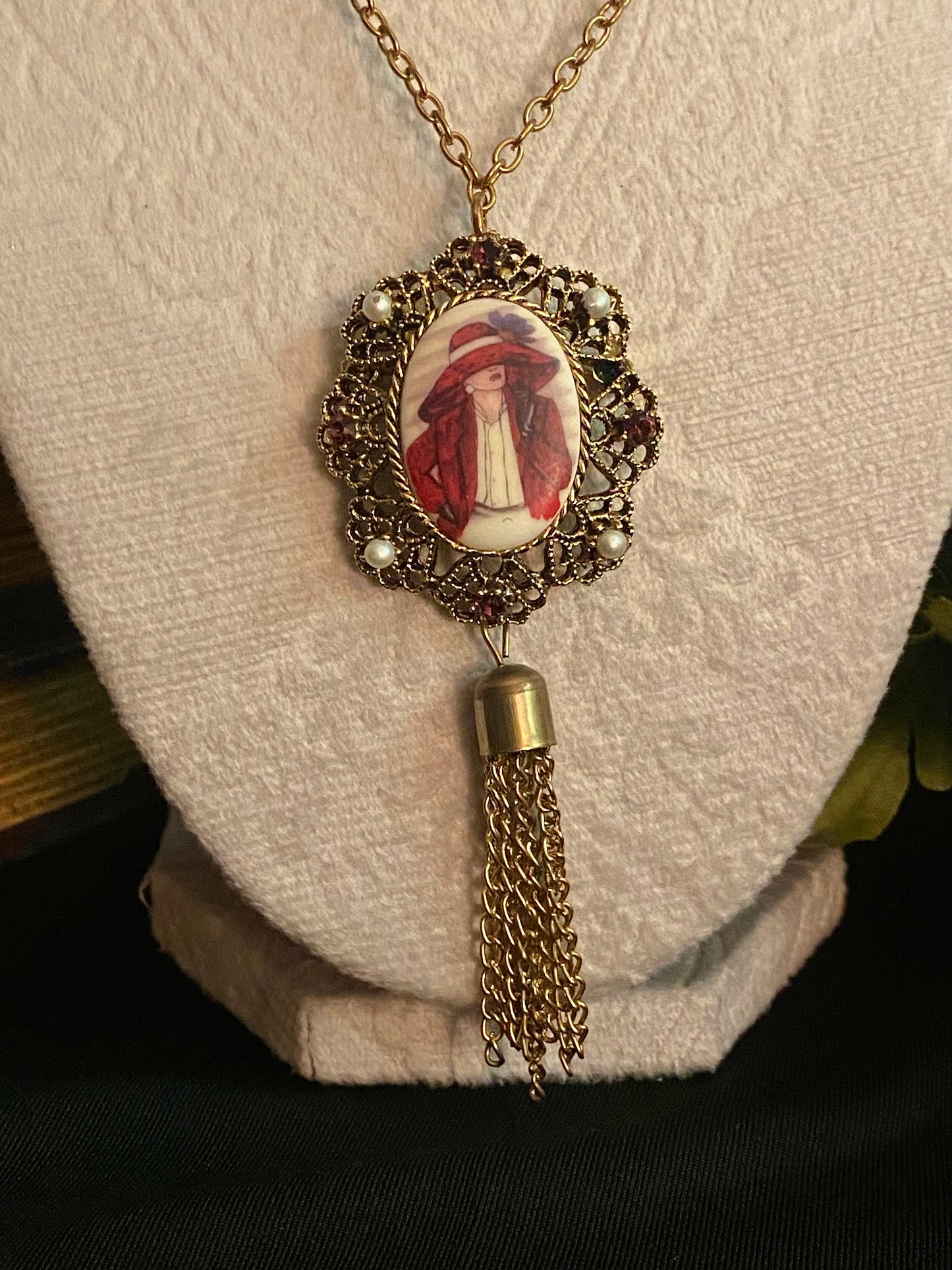 Red Hat Society Necklace