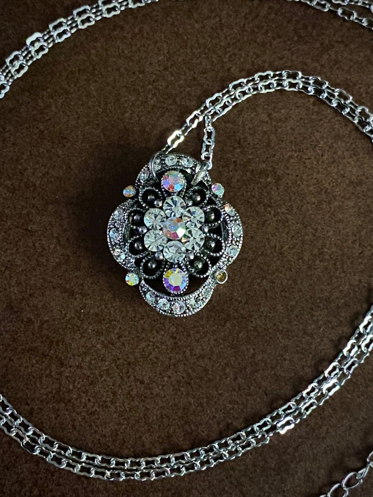 Silver Sparkle Pendant Necklace