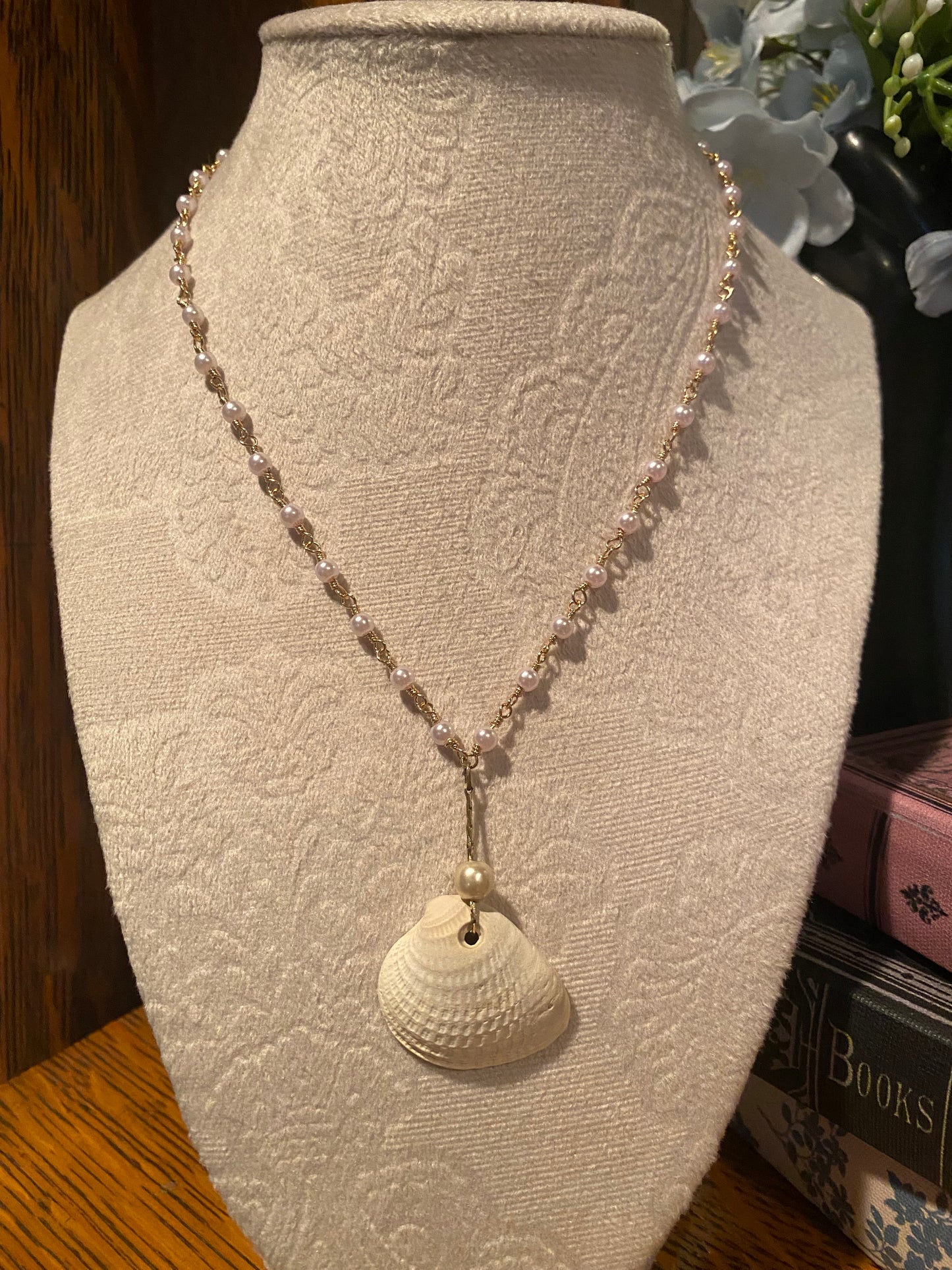 Pearl and White Shell Set