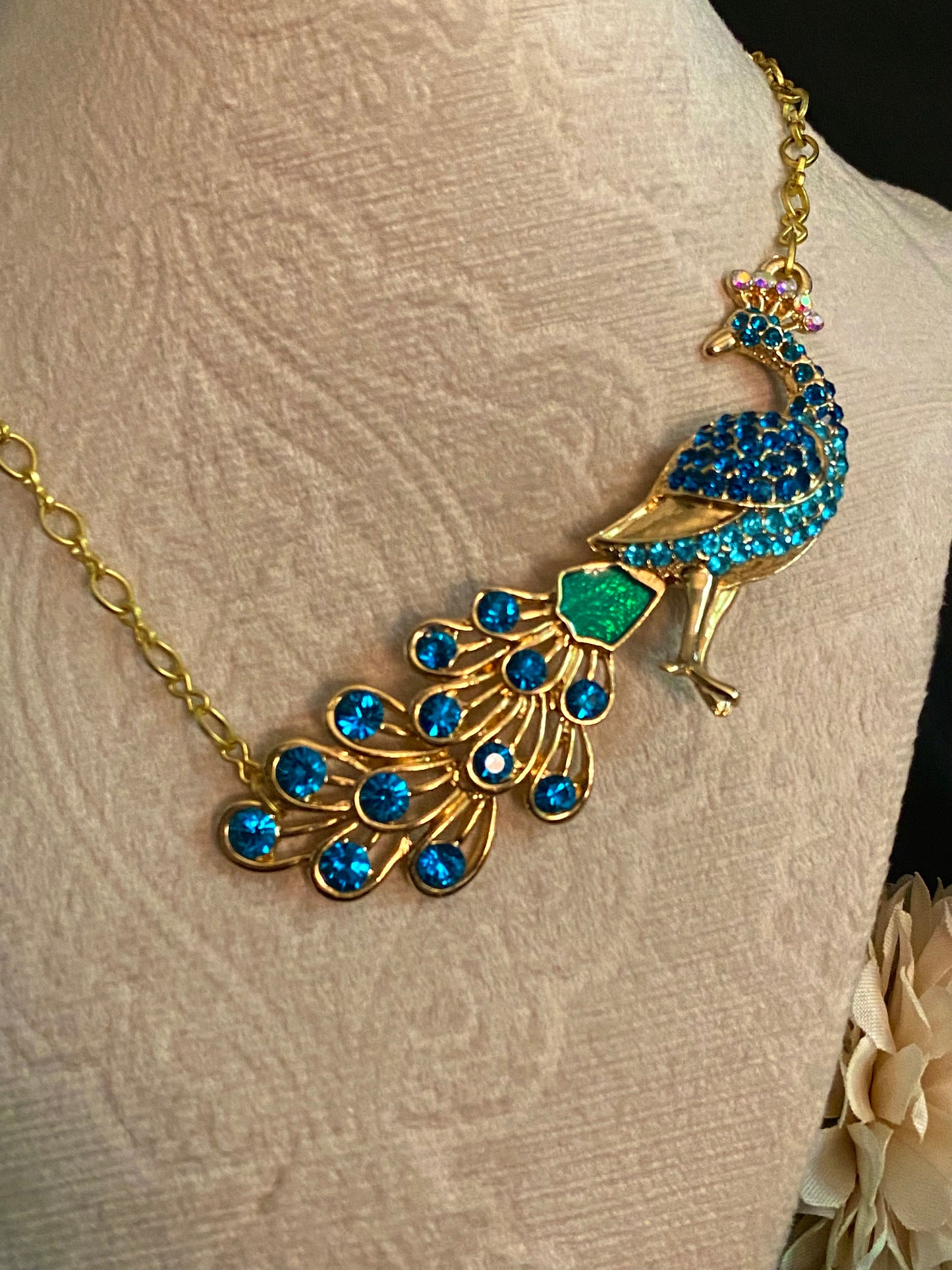 Peacock Choker