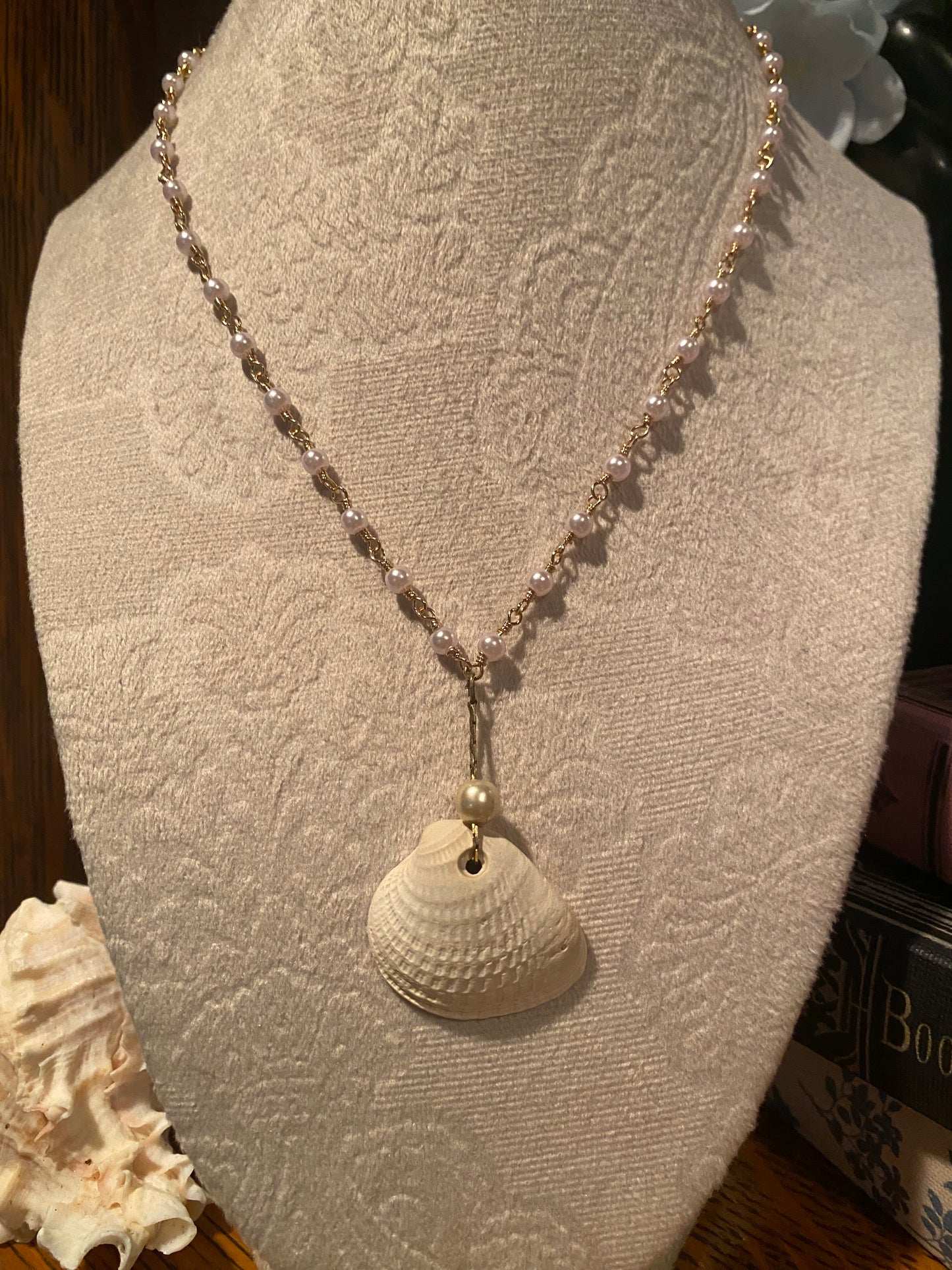 Pearl and White Shell Set