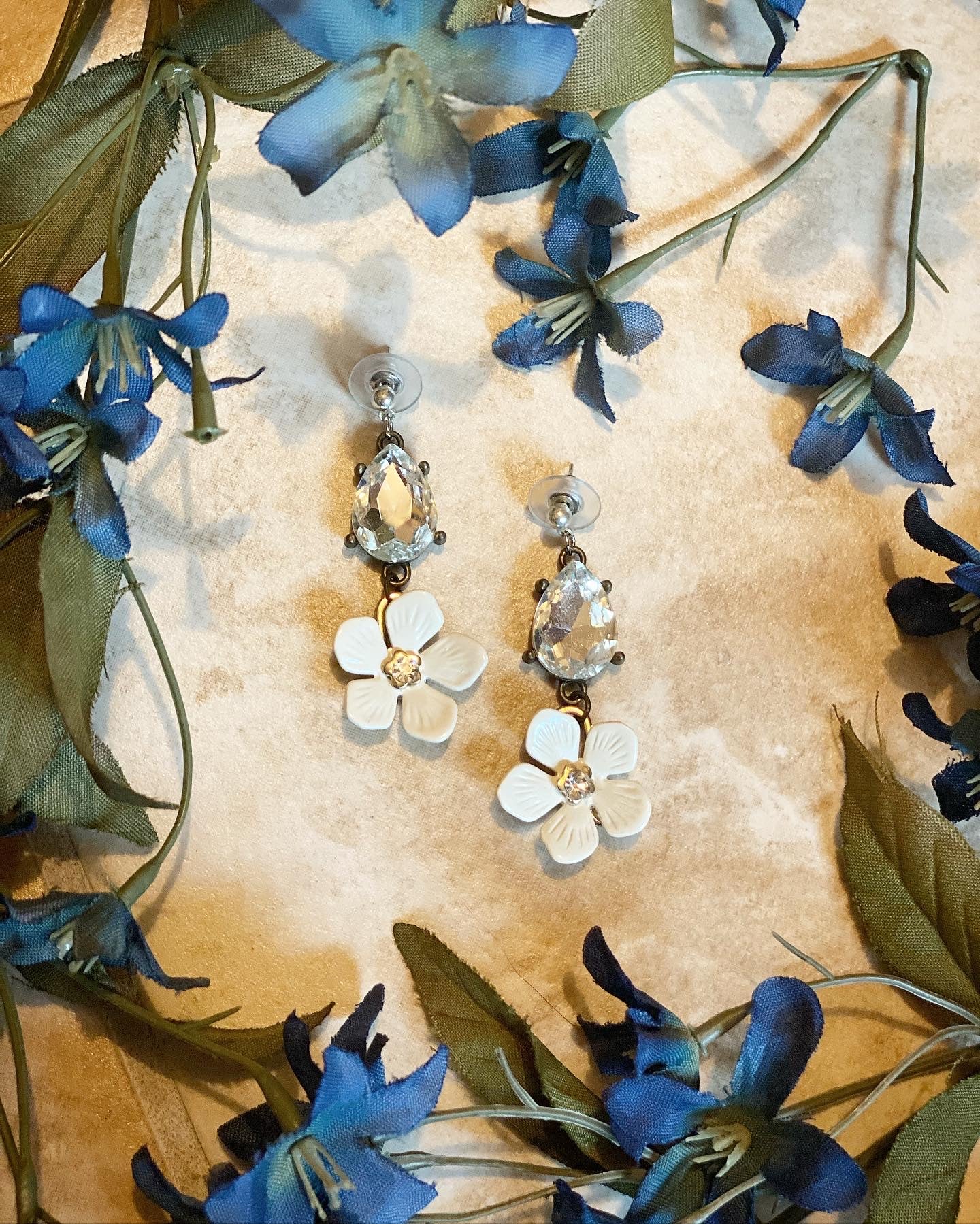 White Flower Gem Earrings